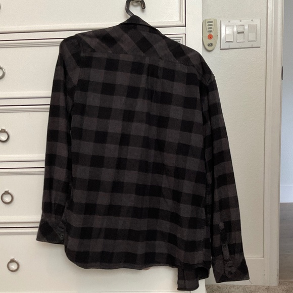 #0397 Black Flannel Size M Brand Burton - Picture 2 of 3
